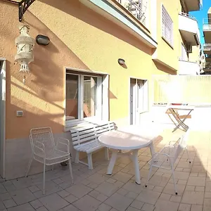https://appartamento-indipendente-metro-a.it-romehotels.com